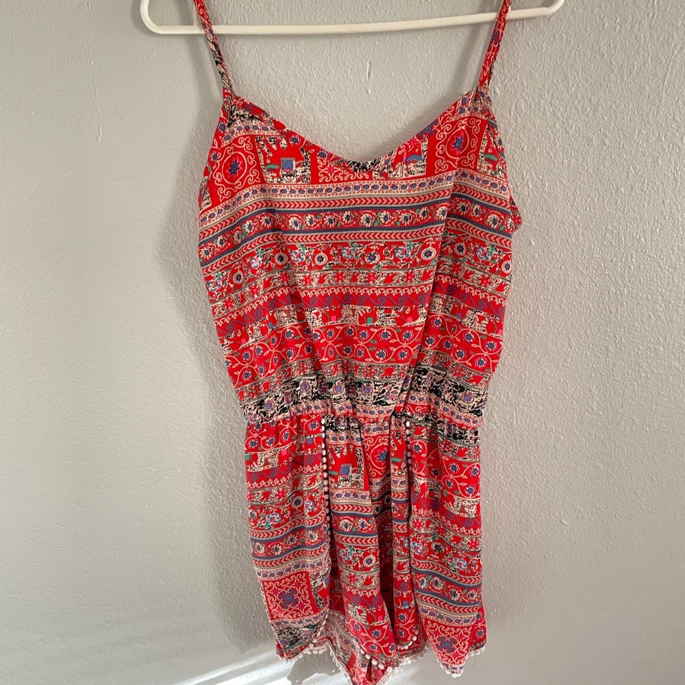 XS patterned romper